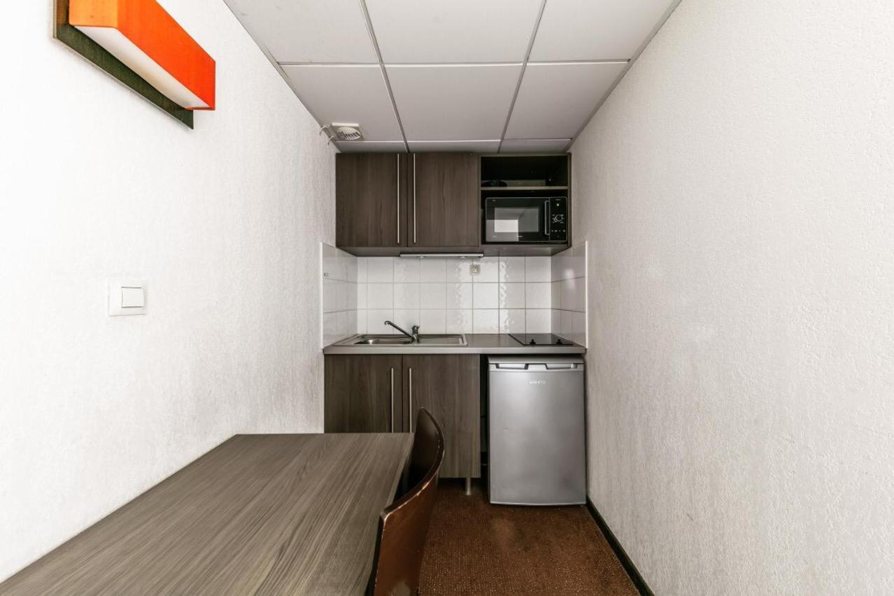Studio Privatif Dans Hotel Residence Nimes Gare Exteriör bild
