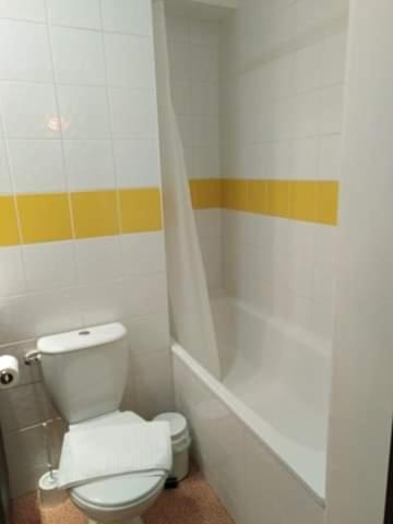 Studio Privatif Dans Hotel Residence Nimes Gare Exteriör bild