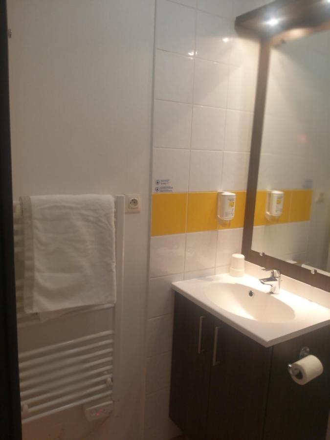 Studio Privatif Dans Hotel Residence Nimes Gare Exteriör bild